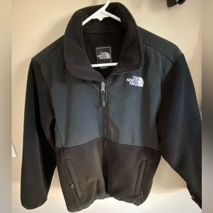 Girl’s North Face Denali Jacket-Size Large